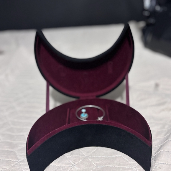 Crescent 🌙 Jewelry Box - Picture 3 of 5